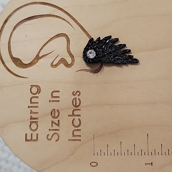 RAVEN'S WINGS FRONT/BACK EARRINGS - Picture 5 of 6